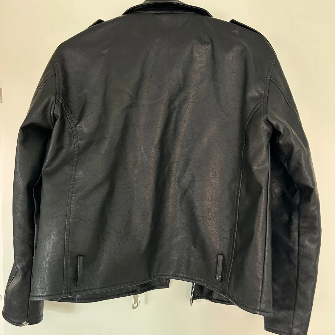 Svart skinnjacka från Missguided - 1