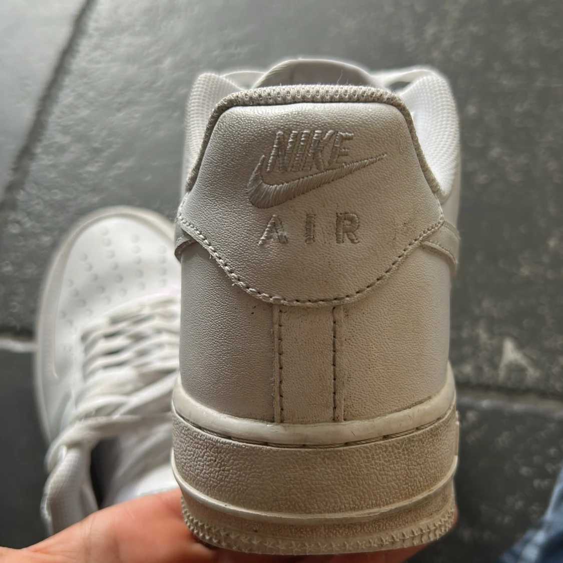 Nike Air Force 1 vita sneakers (pris kan diskuteras) - 4