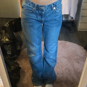 Blå straight jeans  - Blåa jeans från lager157. Jag är 171cm lång.