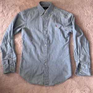 Polo Ralph lauren skjorta strl S - Fin ljusblå Ralph lauren skjorta slimfit 