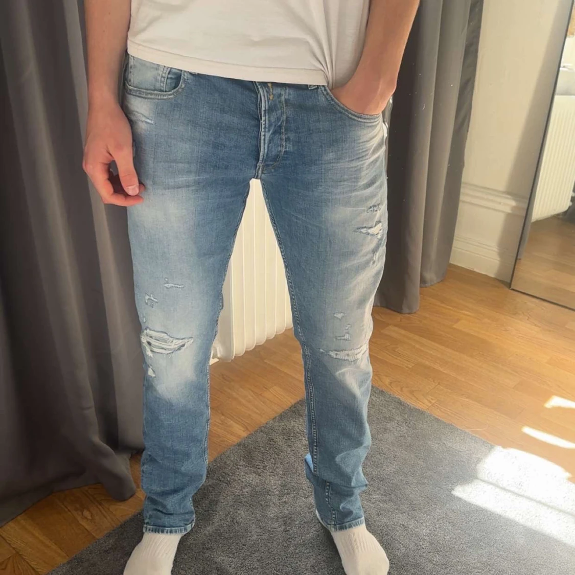 Replay ljusblå slitna jeans - 2