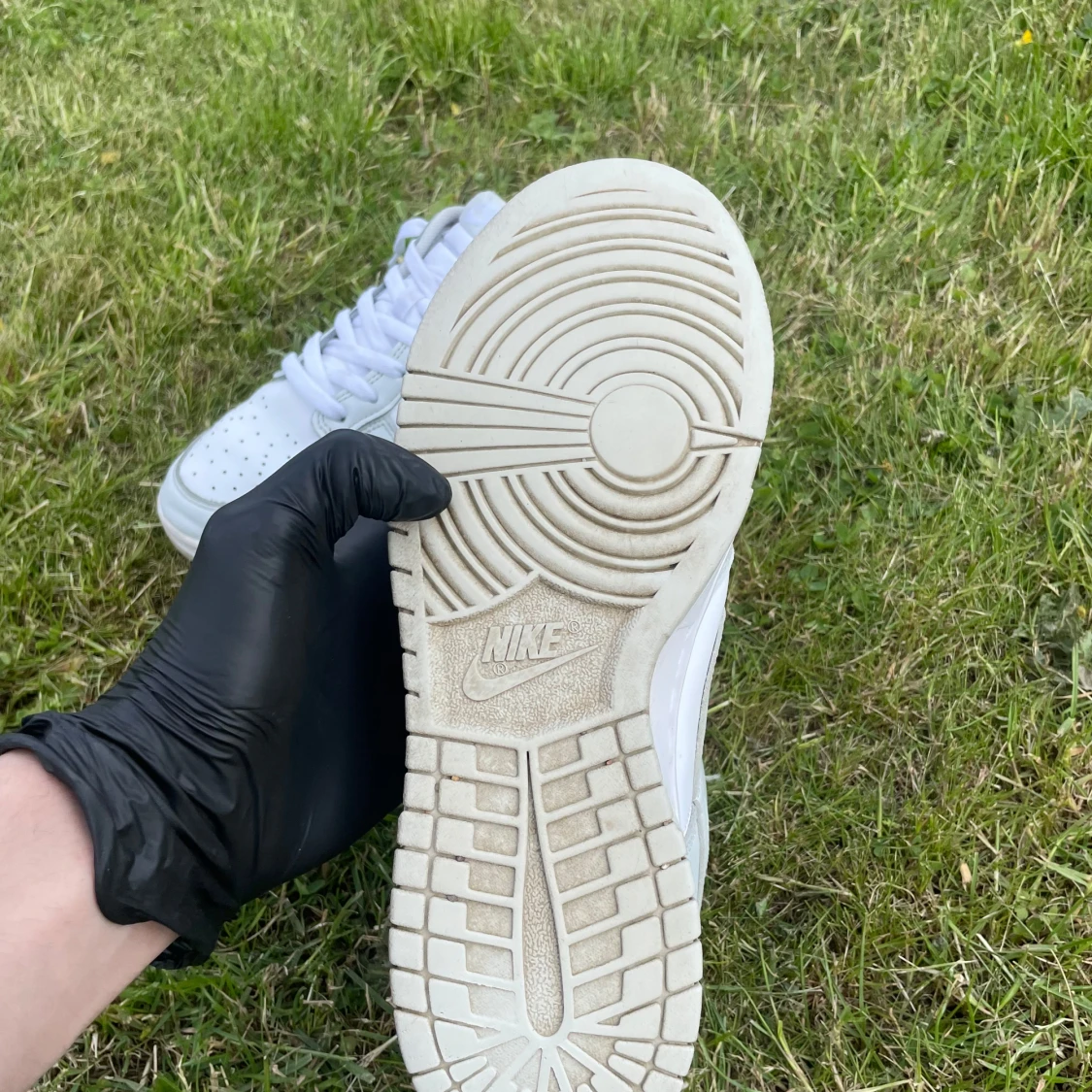 👟 Det Nike Dunk Low – Grå & Vit - 2