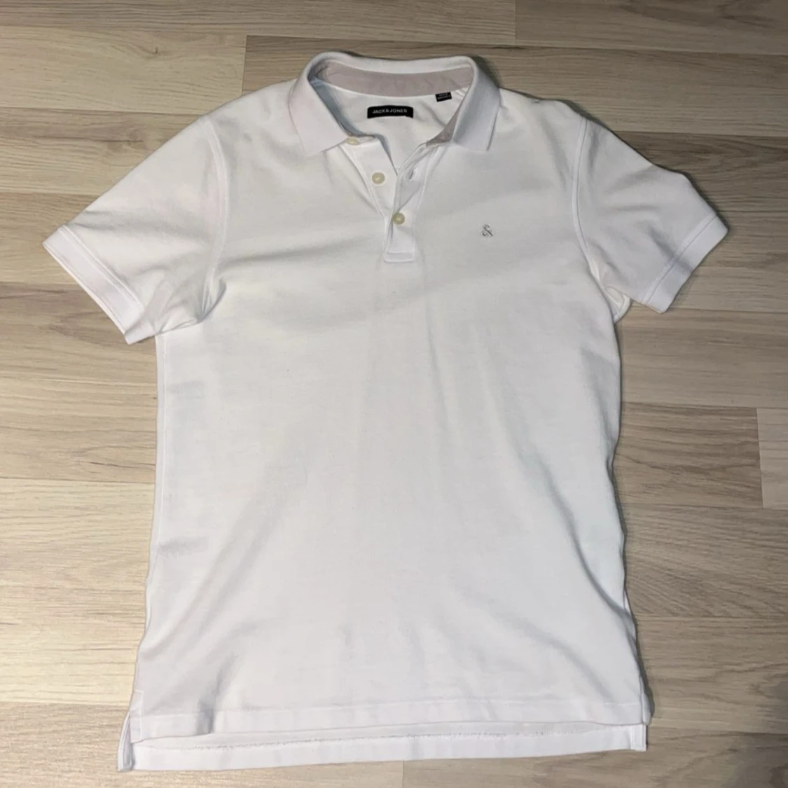 Vit pikétröja från Jack & Jones