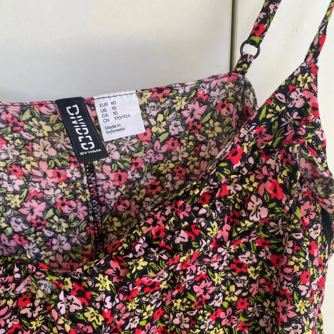 Blommig sommarklänning  - 1