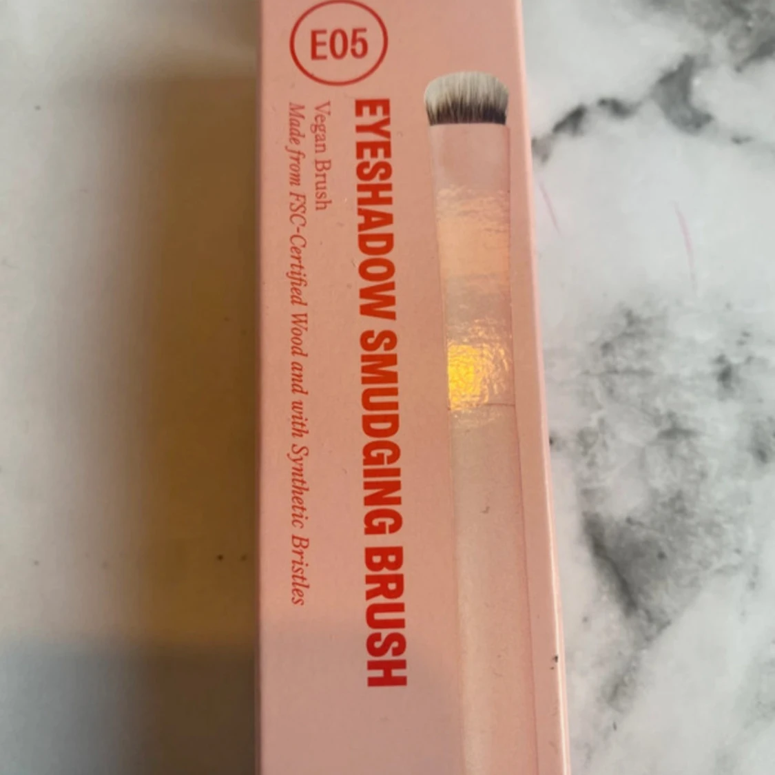 E05 Eyeshadow Smudging Brush - 1