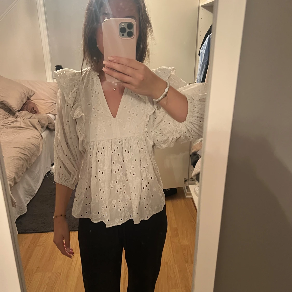 Söt broderad blus  - 1