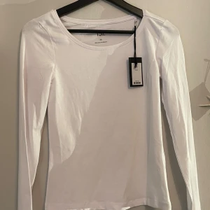 Vit långärmad tröja från 157 - Helt ny tröja från lager 157