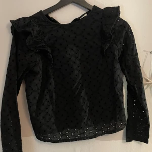Blus från Zara kids - Rätt kort o mindre i storleken! Storlek 164, 13/14 år