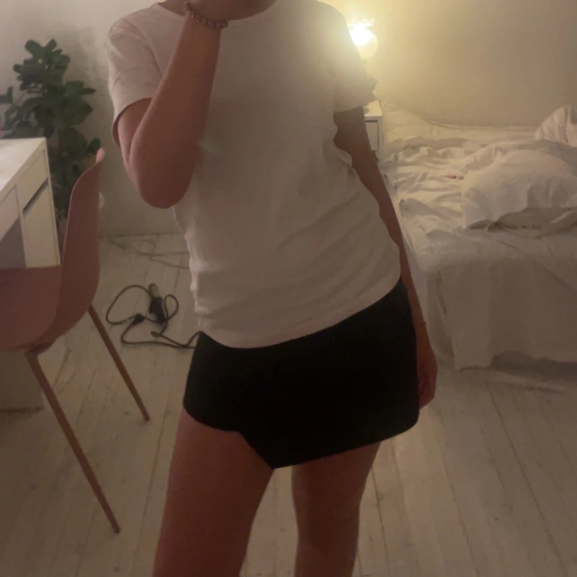 Svart shortskjol från Zara XS