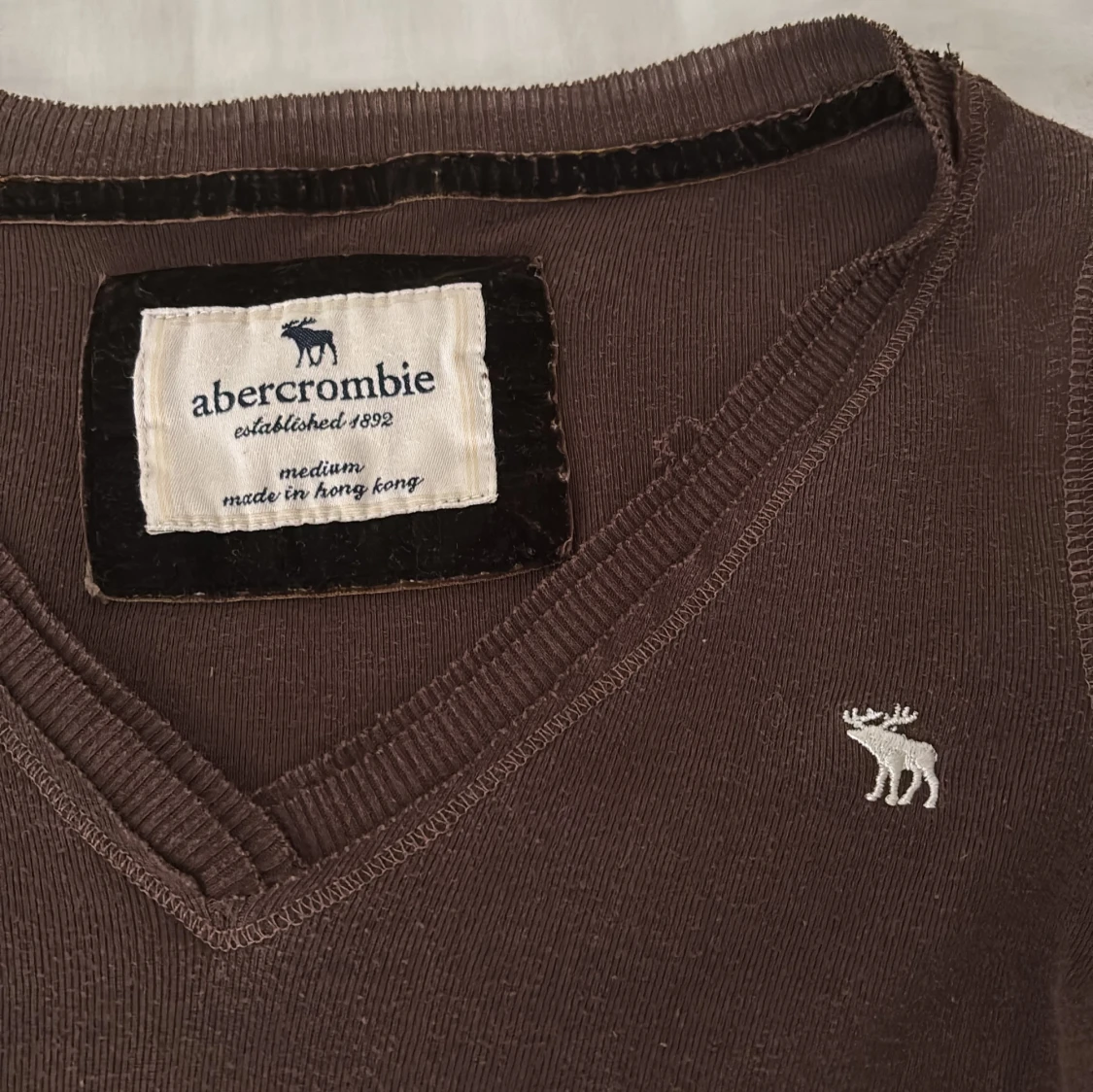 Brun v-ringad tröja Abercrombie - 2