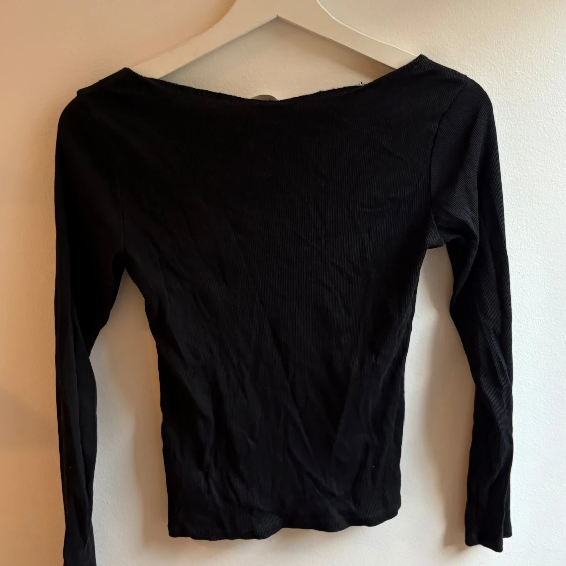 Svart ribbad långärmad topp H&M - 1