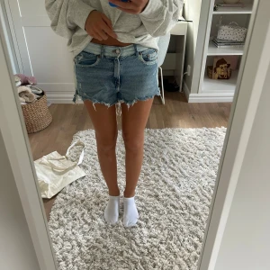 Tie dye jeans shorts💕 - Säljer dessa coola jeans shorts💕