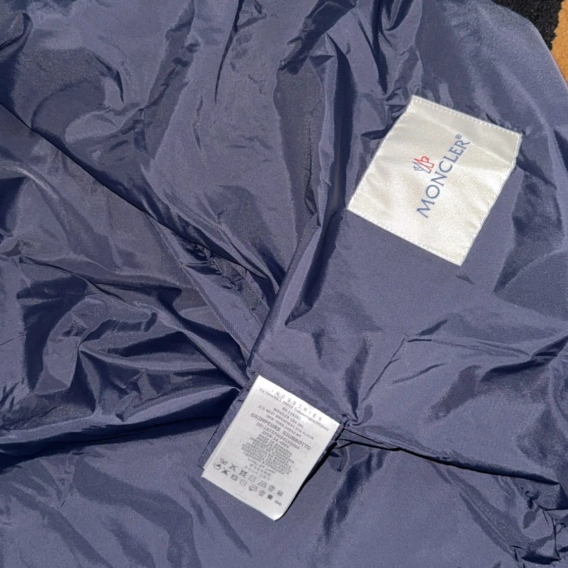 Marinblå vindjacka från Moncler - 3