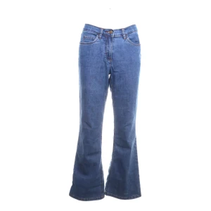 Blå bootcut jeans John Baner, stl 38 - Snygga blå bootcut jeans från John Baner i klassisk denim. 