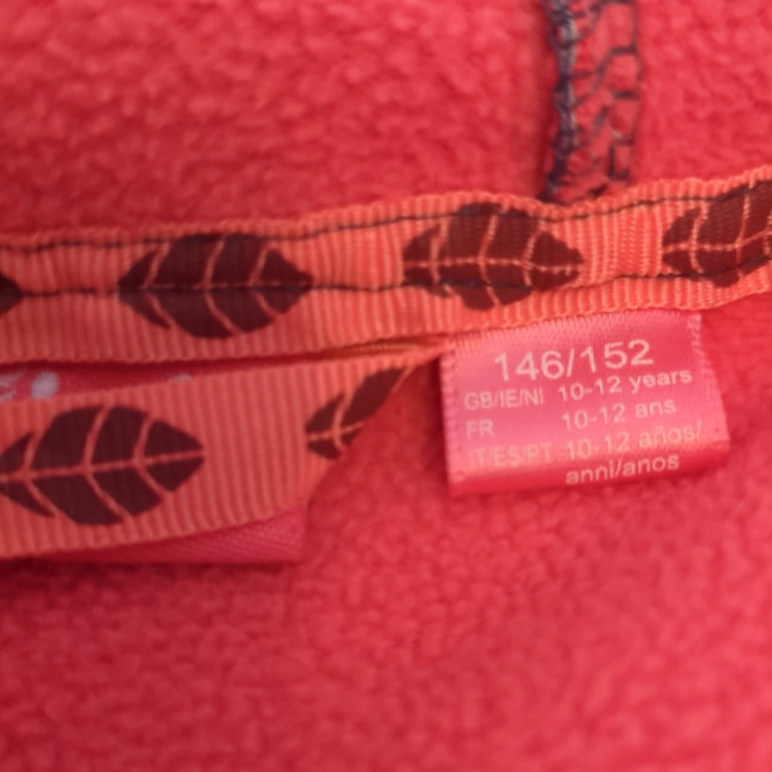 Blå och rosa vindjacka med lövmönster - 2