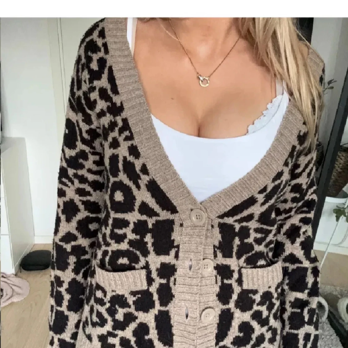 Beige leopardmönstrad kofta - 1