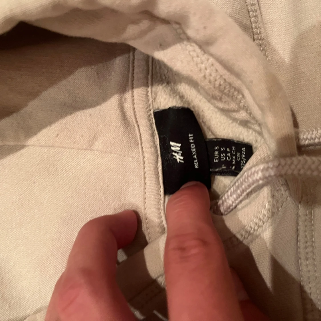Beige hoodie från H&M Relaxed Fit - 1