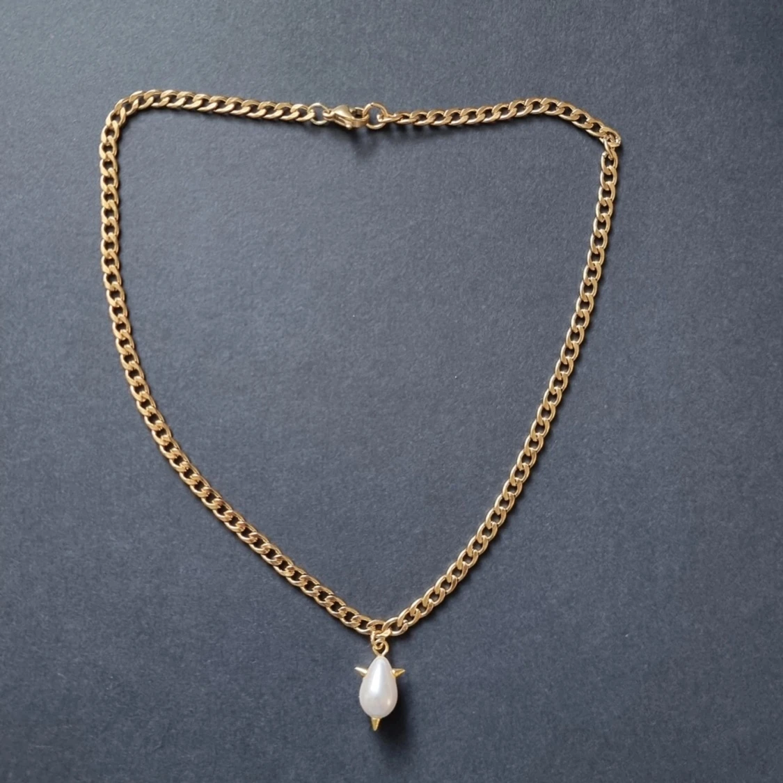 Handgjort halsband  - 1