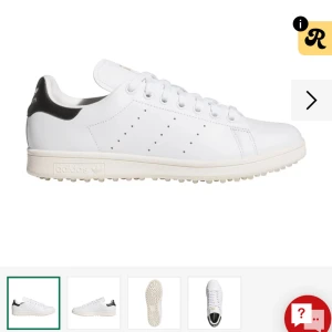 Adidas Stan Smith golfskor - Adidas Stan Smith golfskor, helvita med svart detalj på hälen. Perfekta för en stilren look på banan. Använda 3 gånger på bana, skick som nya. Säljes pga att dom tyvärr är för små. Köptes på dormy.se för 1549kr.