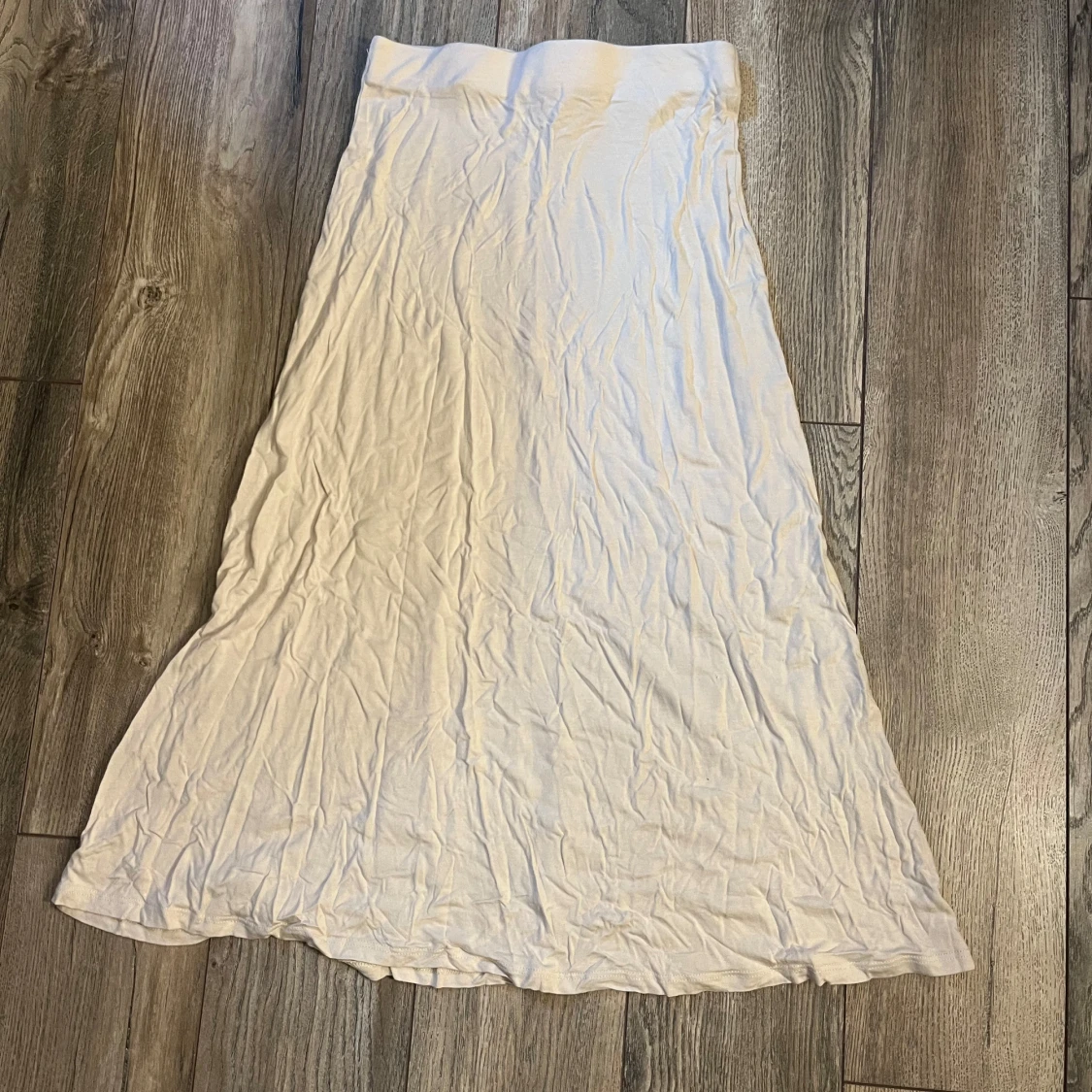 Vit långkjol i bomull