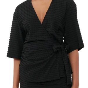 Ganni omlott blus  - Supersnygg blus ifrån Ganni. Aldrig använd, ny med prislapp. Nypris är 2200kr! Normal i storlek. 