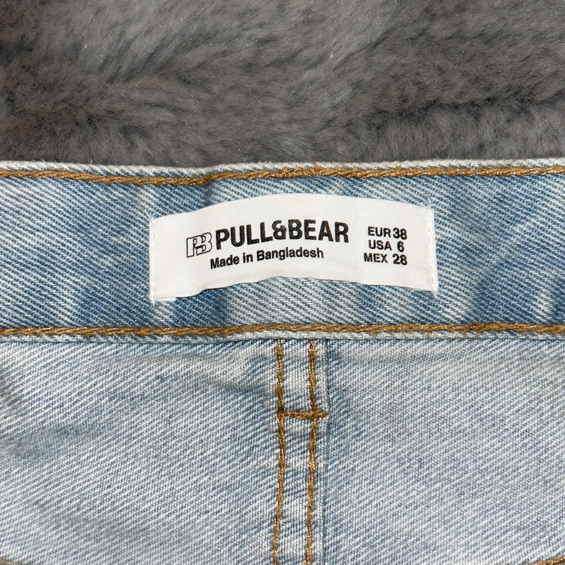 Ljusblå jeansshorts från Pull&Bear - 2