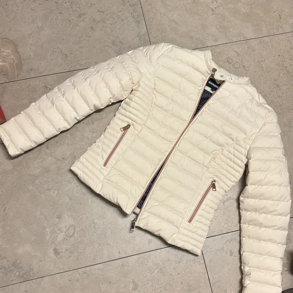 Vit pufferjacka från Rockandblue