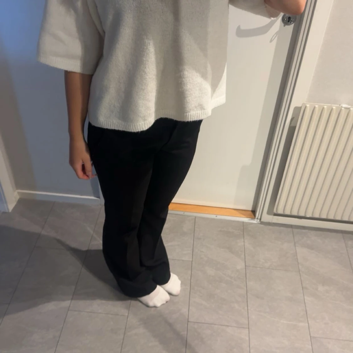 Vit tröja med trekvartsärm