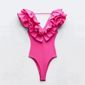 Söker Zara body - Söker denna Zara body i strl xs eller s, skriv om ni har den och kan sälja för rimligt pris, annan färg funkar med 