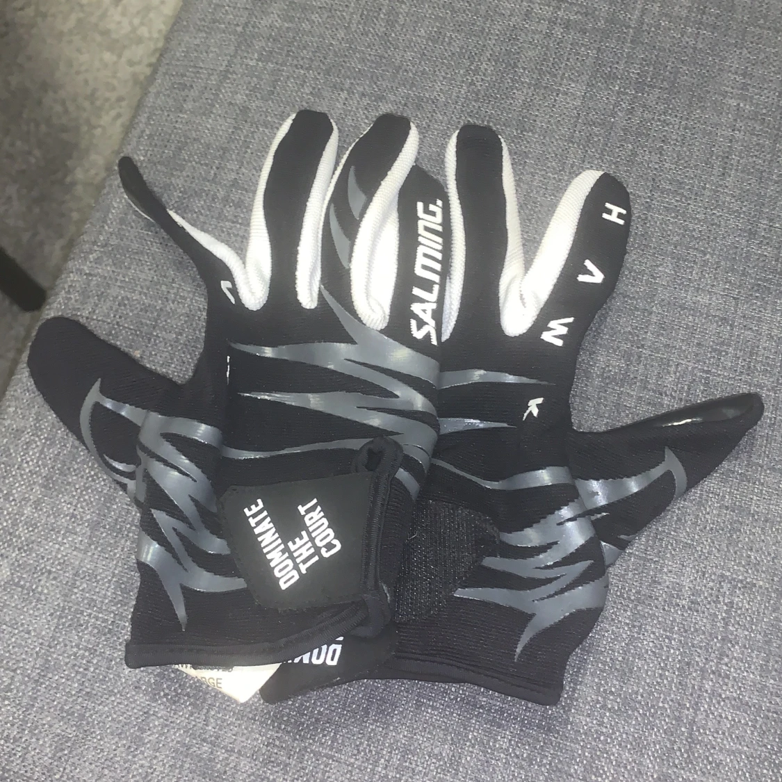 Svarta handskar från Salming - 3
