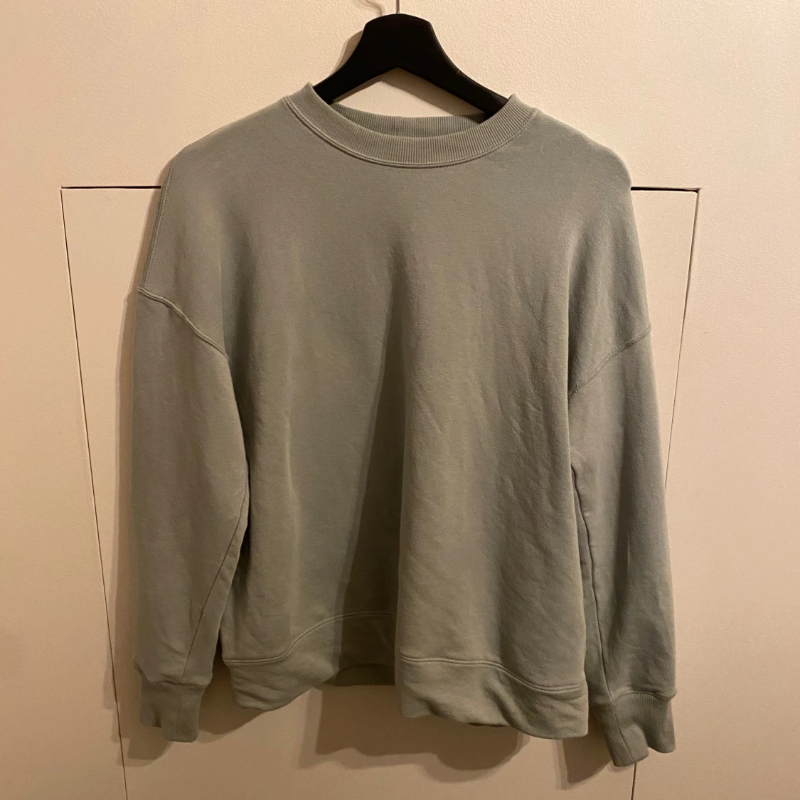 grå/grön sweatshirt  - 2