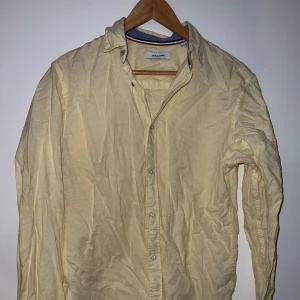 Jack & Jones - skjorta  - Jack & Jones - skjorta strl S Använd, cond 9/10 Nypris 399:- Mitt pris 150:-