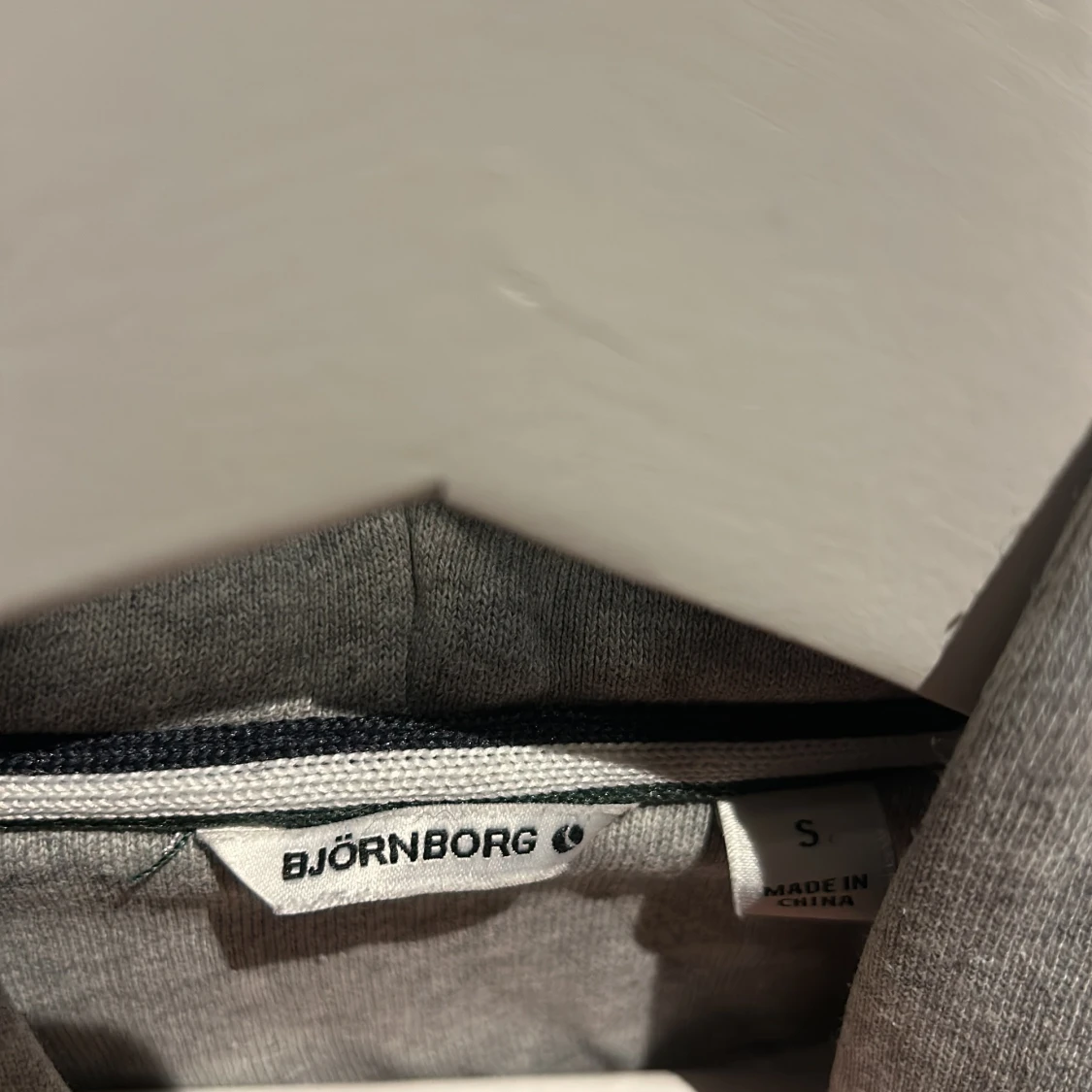 Grå hoodie från Björn Borg - 1