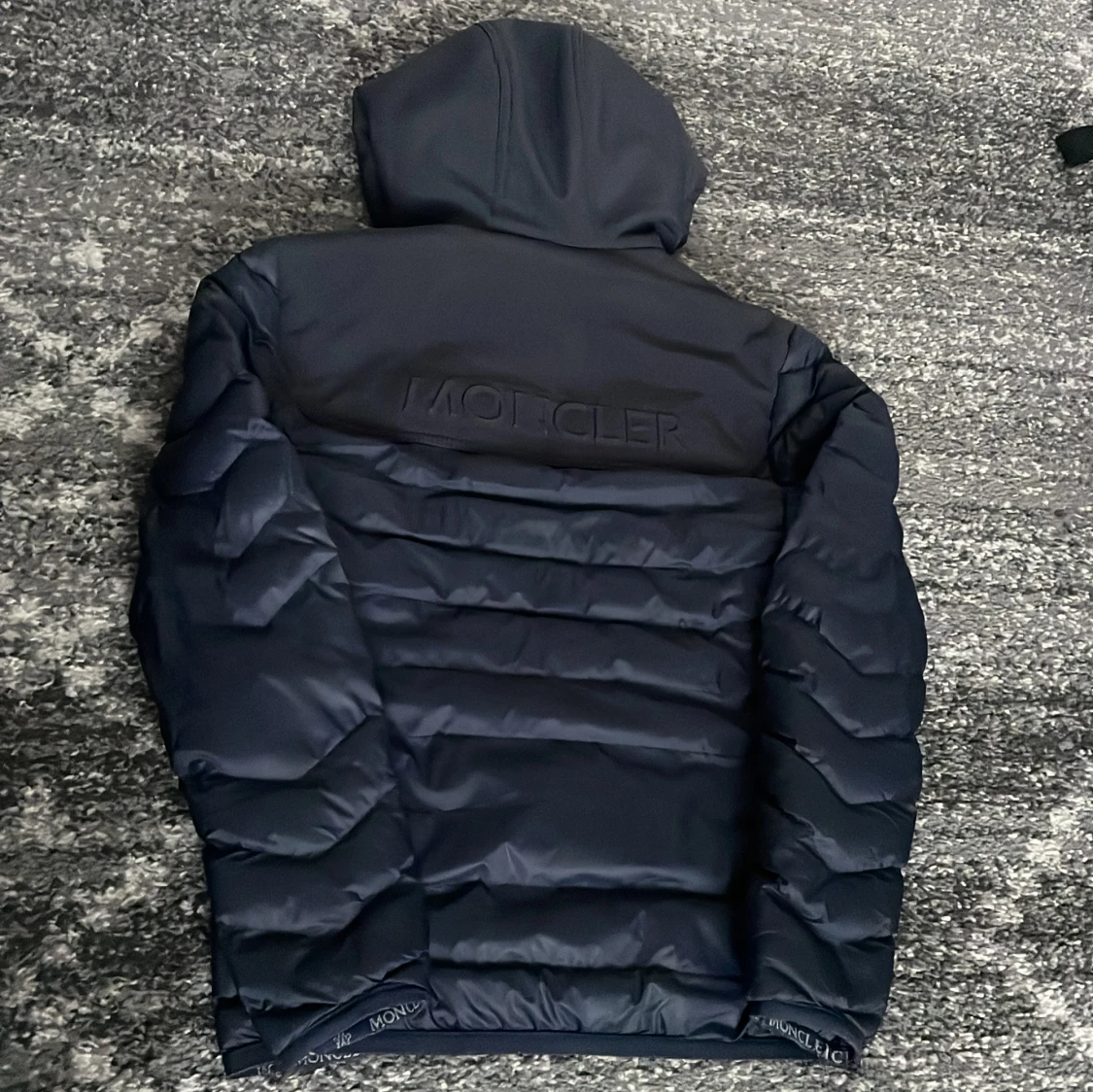 Svart dunjacka från Moncler - 3
