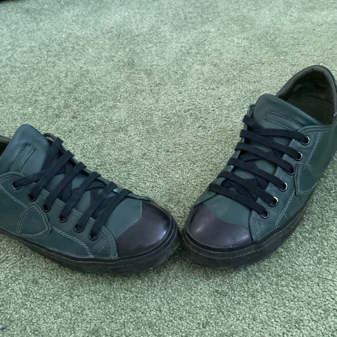 Gröna sneakers från Philippe Model(storlek 43) - 2