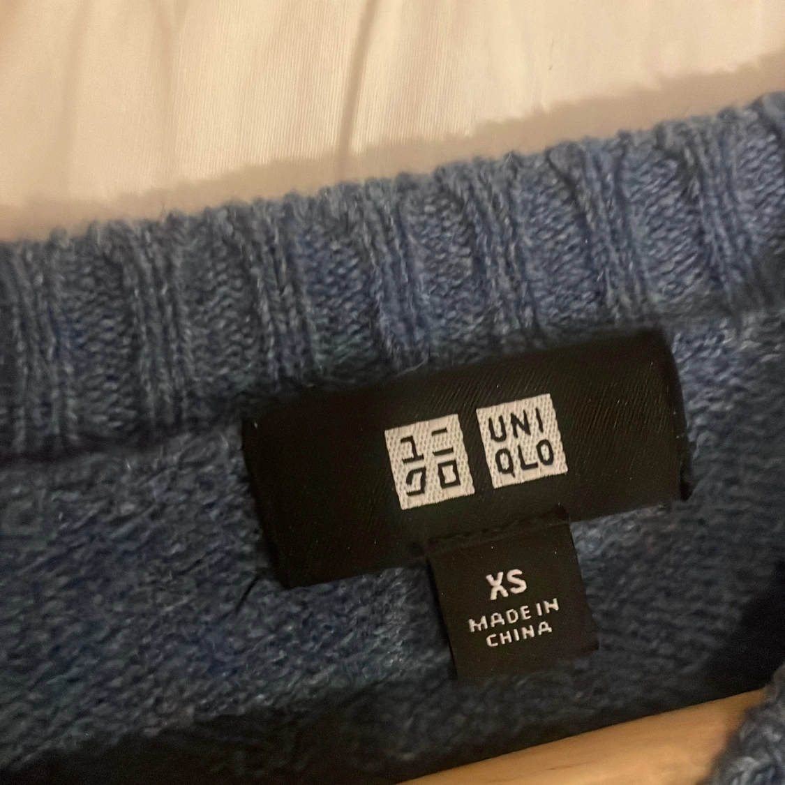 Blå stickad tröja från Uniqlo - 3