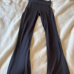 Soft touch set Gina Tricot - Yoga pants och topp till från gina