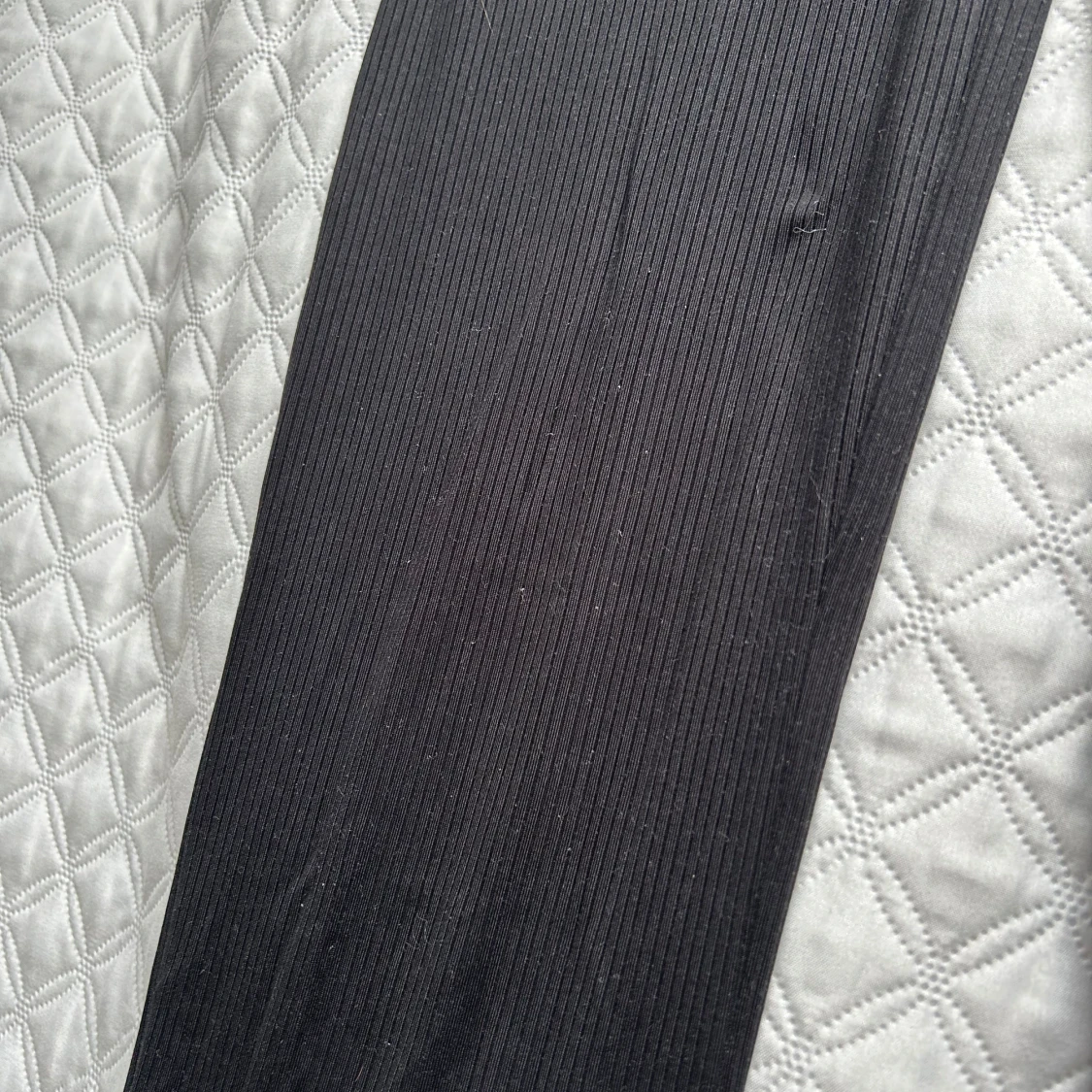 Svarta ribbade byxor - 1