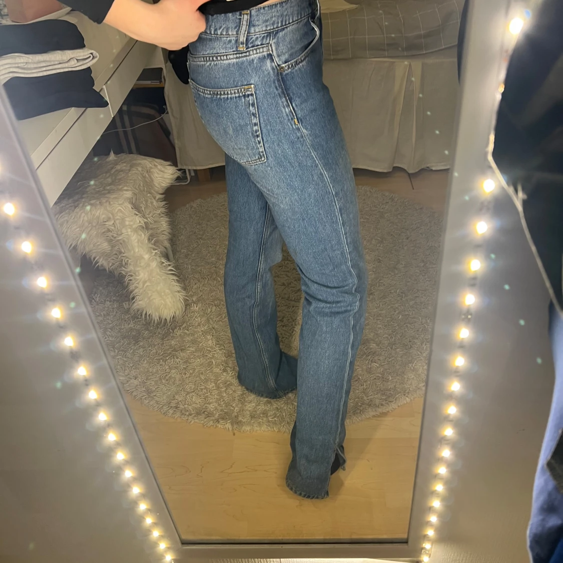 Blå jeans med slits - 2