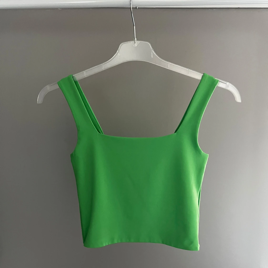 Grön linnetopp från Amisu