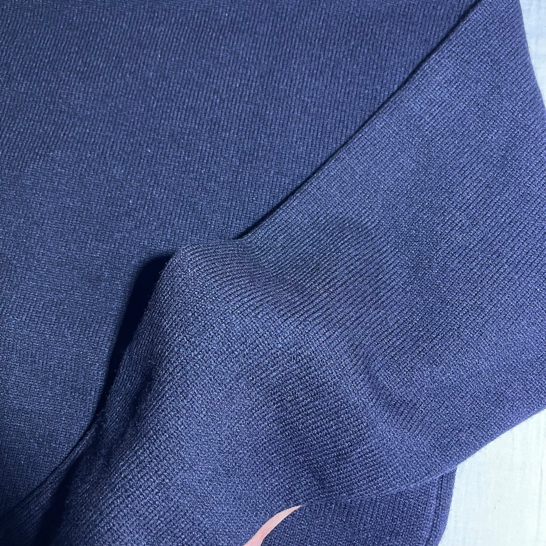 Svart stickad tröja från Ami Paris  - 4