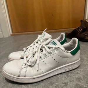  Adidas Stan Smith sneakers orginal - Stan Smith orginal i storlek 39 1/3