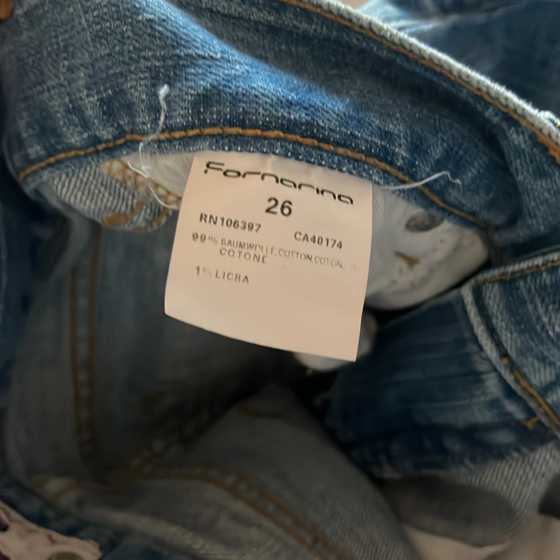 blåa low rise bootcut jeans från fornarina - 4