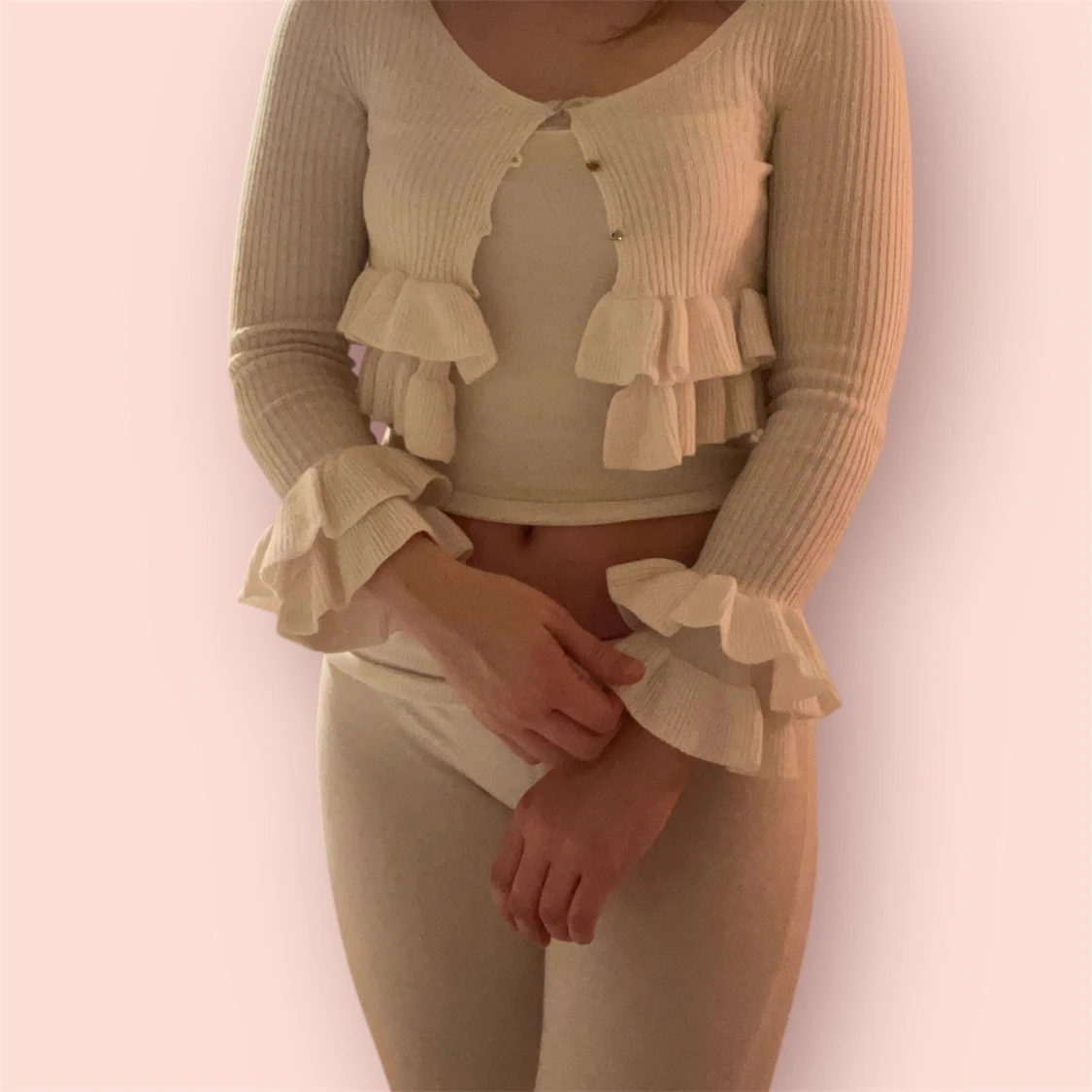 Vit ribbad bolerotopp