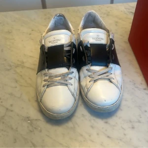 Valentino opens - Schyssta valentinos allt og ingår, vid frågar tveka inte på att höra av dig, mvh Oskar 