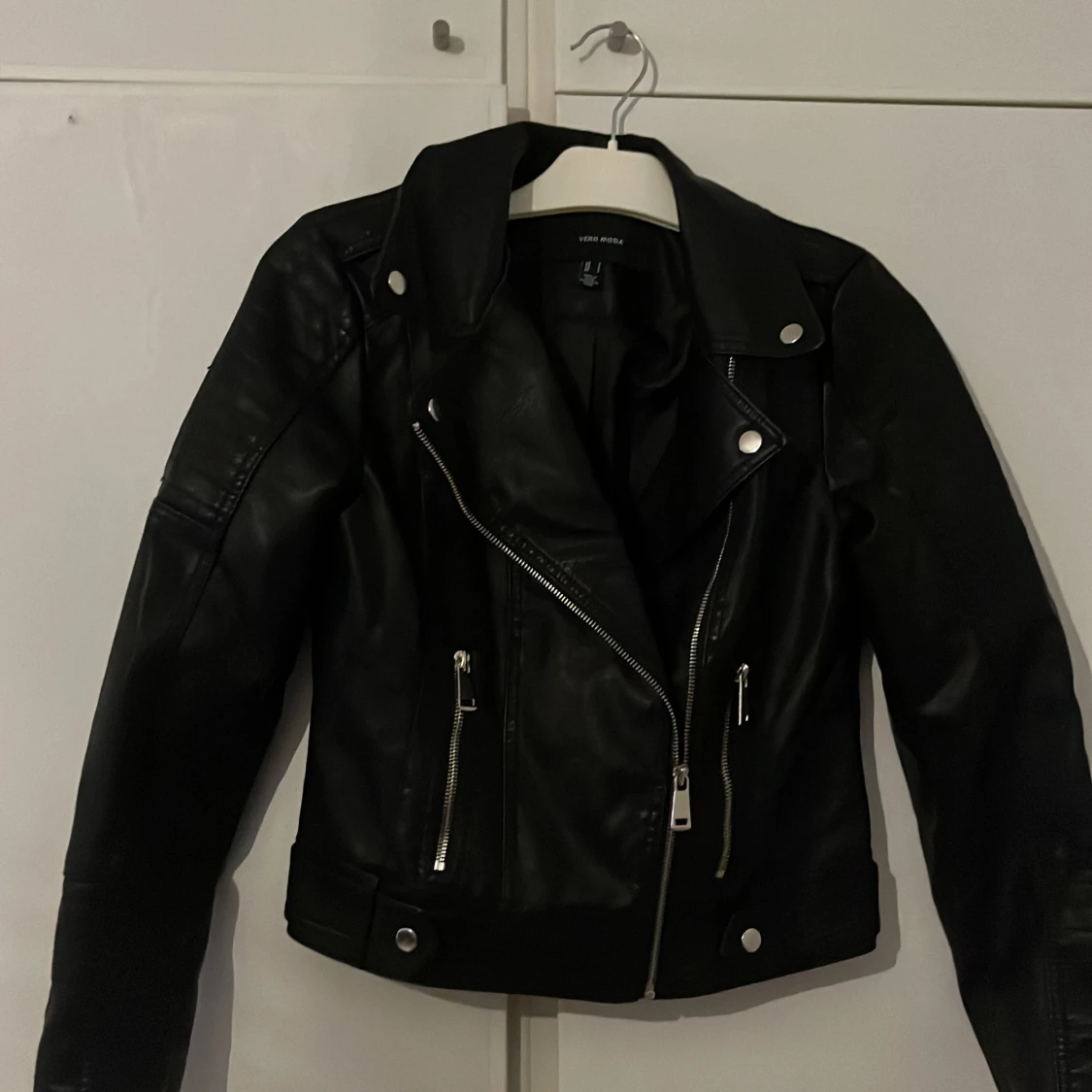 Svart skinnjacka från Vero Moda