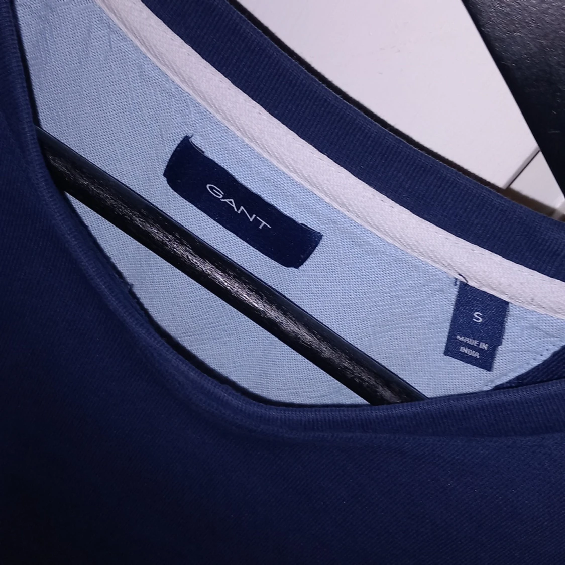 Mörkblå tröja från Gant - 2