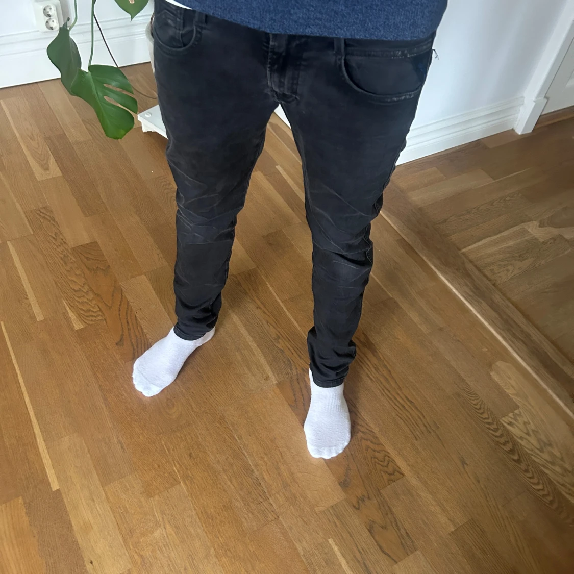 Svarta jeansbyxor från replay - 1