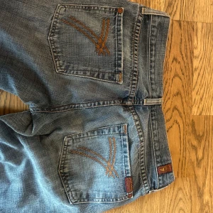 7 for all mankind jeans - Så fina utsvängda jeans!!