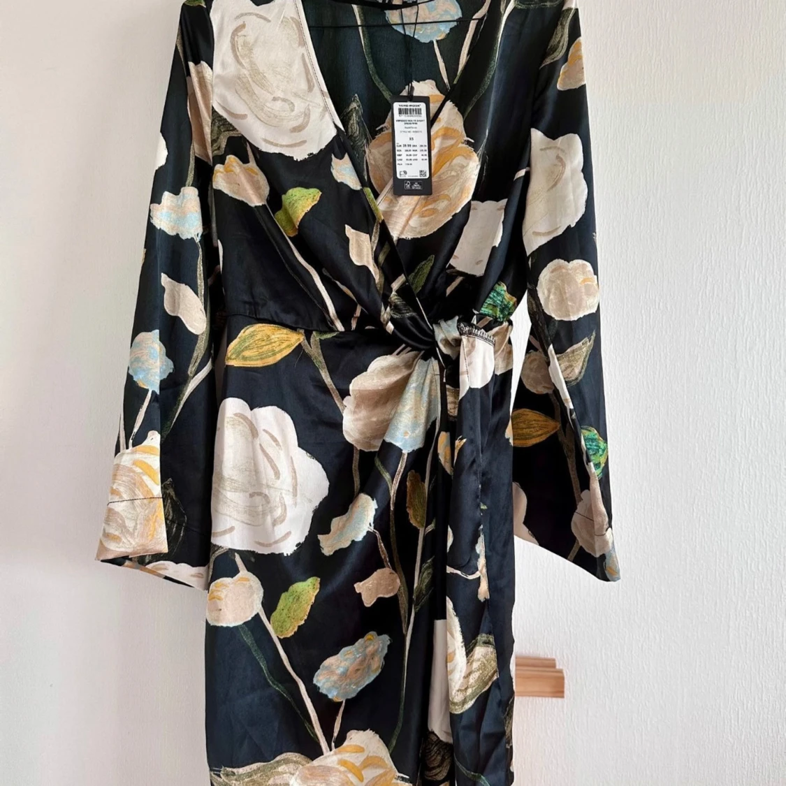 Blommig omlottklänning Vero Moda XS - 1